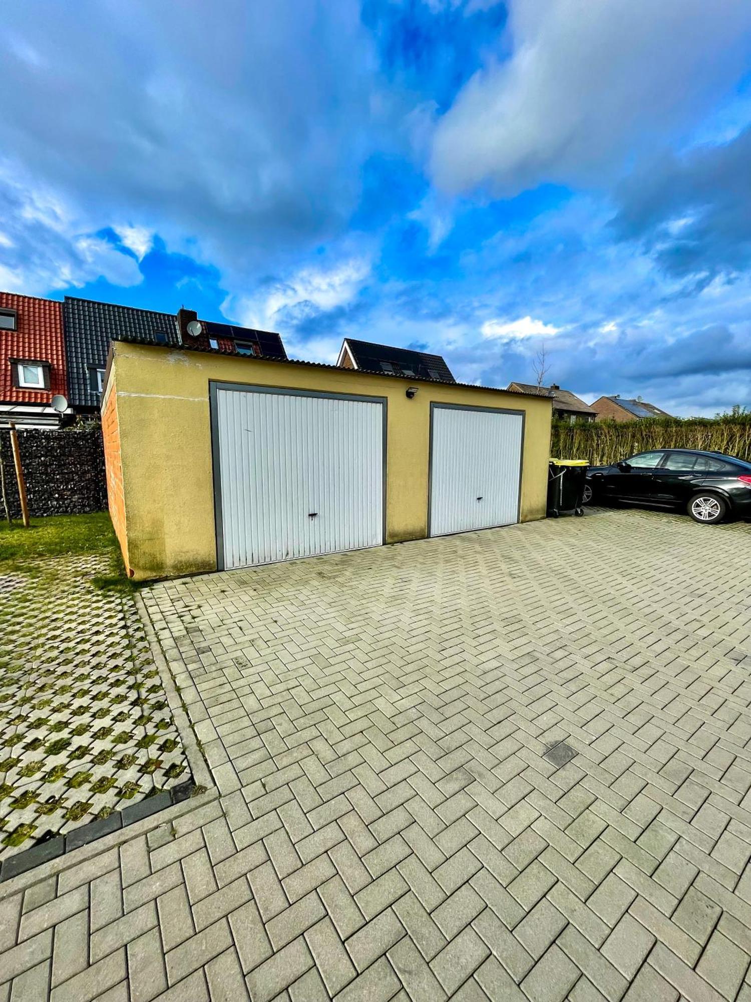 Ahaus: Stadtoase Mit Terrasse & Privater Garage Bagian luar foto